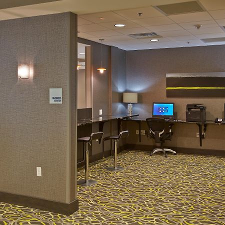 Holiday Inn Express And Suites Madison Central By Ihg Esterno foto