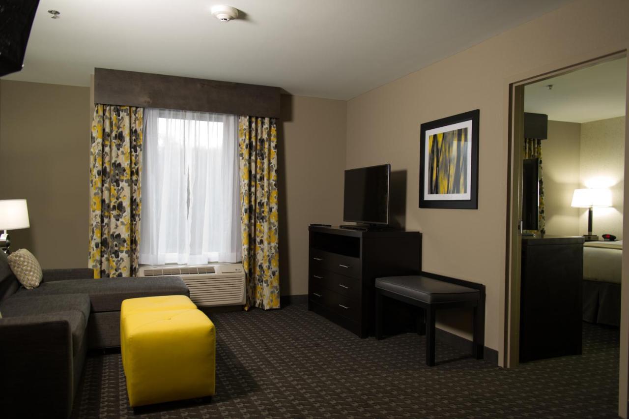 Holiday Inn Express And Suites Madison Central By Ihg Esterno foto