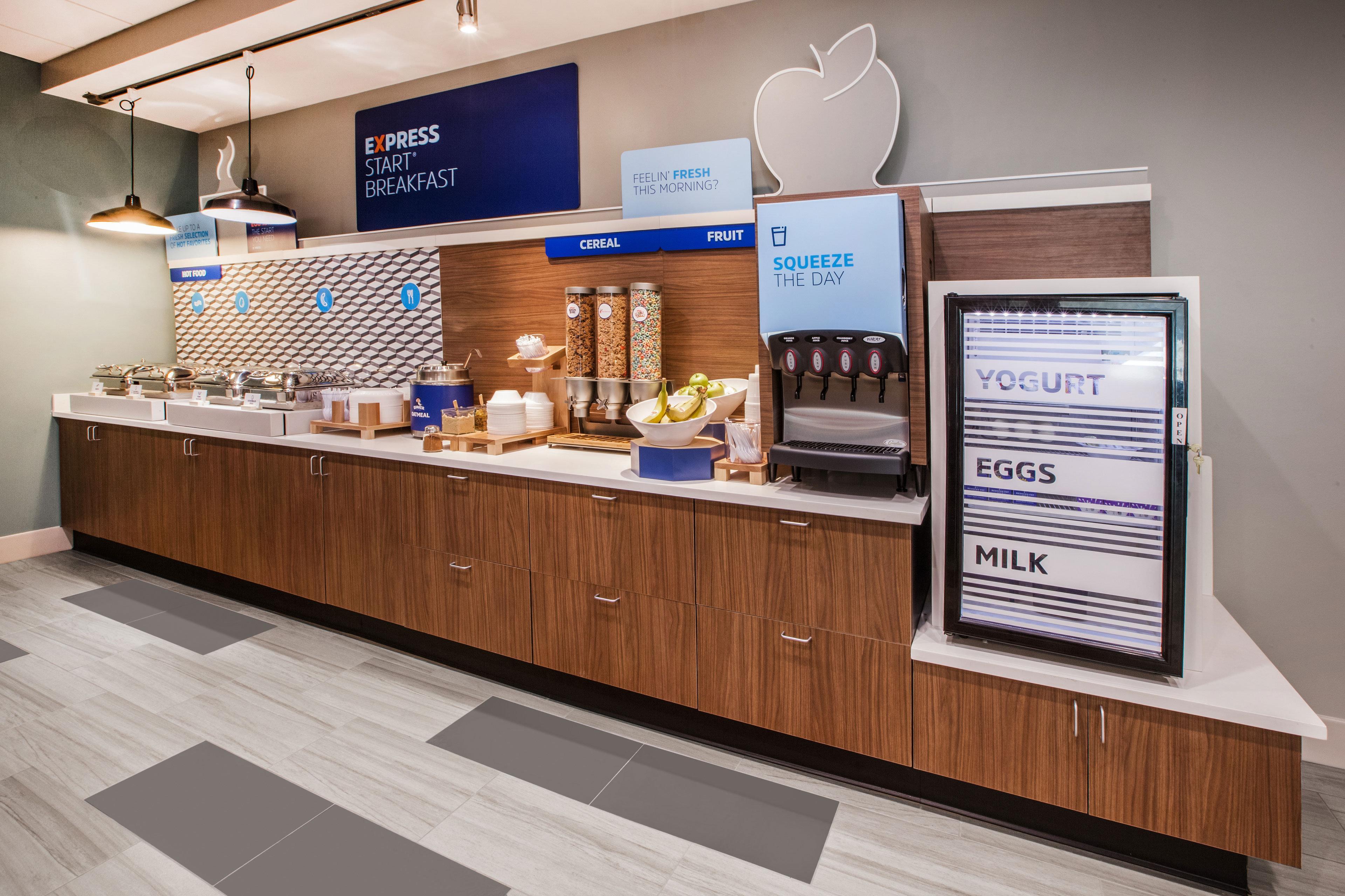Holiday Inn Express And Suites Madison Central By Ihg Esterno foto