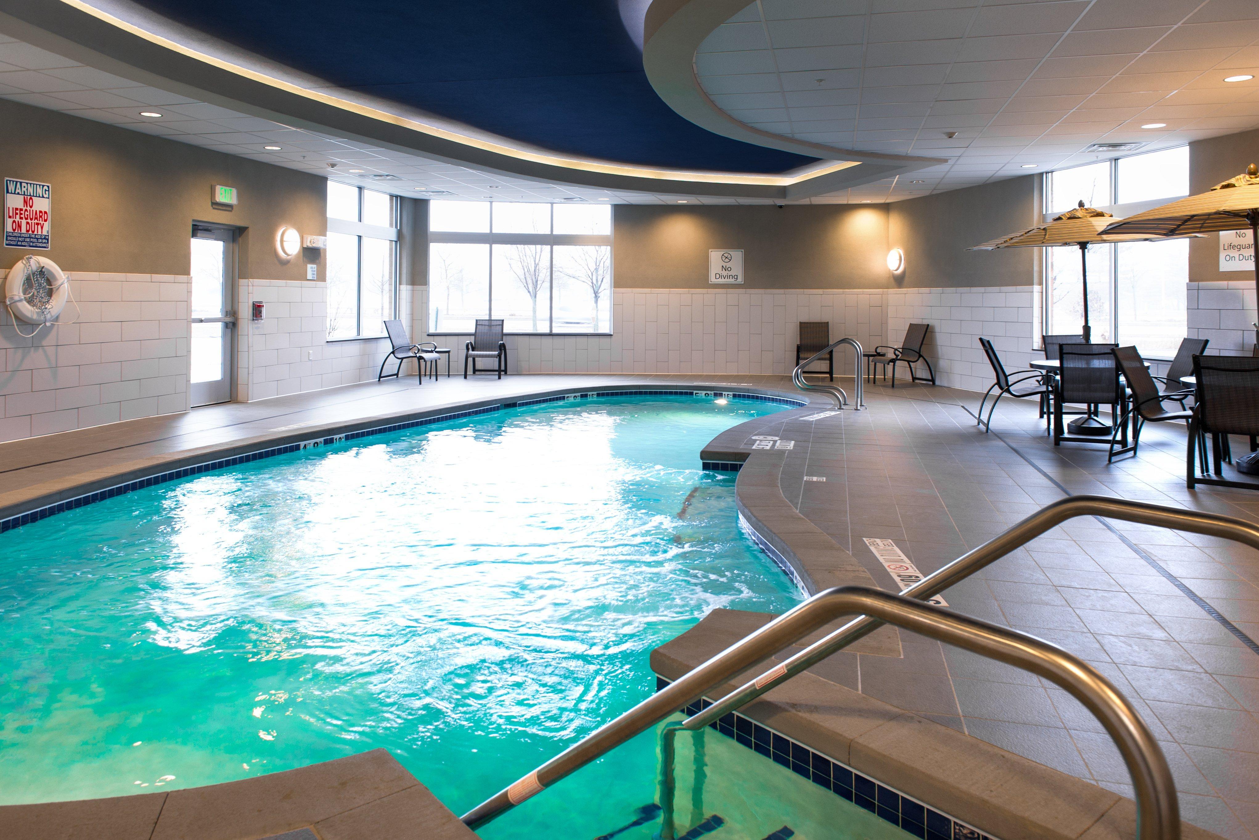 Holiday Inn Express And Suites Madison Central By Ihg Esterno foto