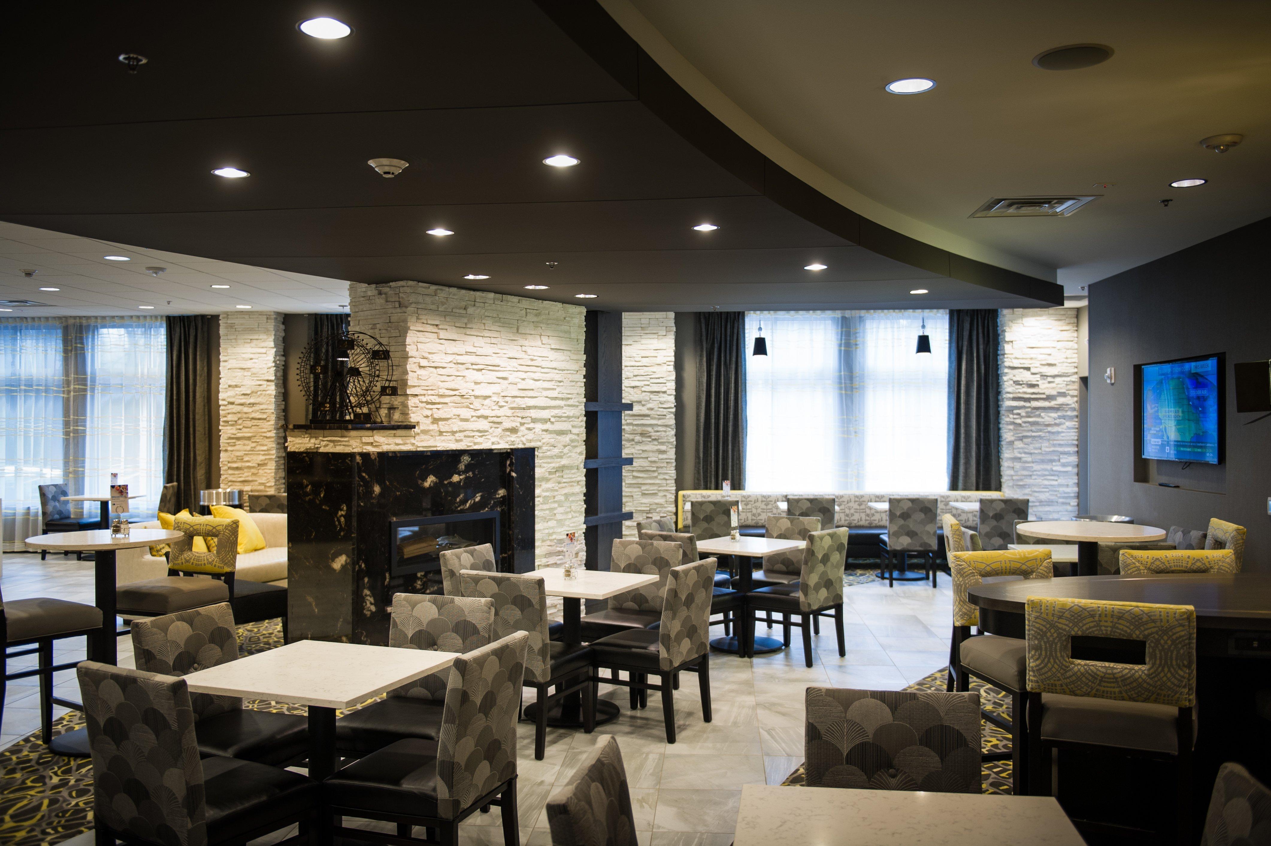 Holiday Inn Express And Suites Madison Central By Ihg Esterno foto