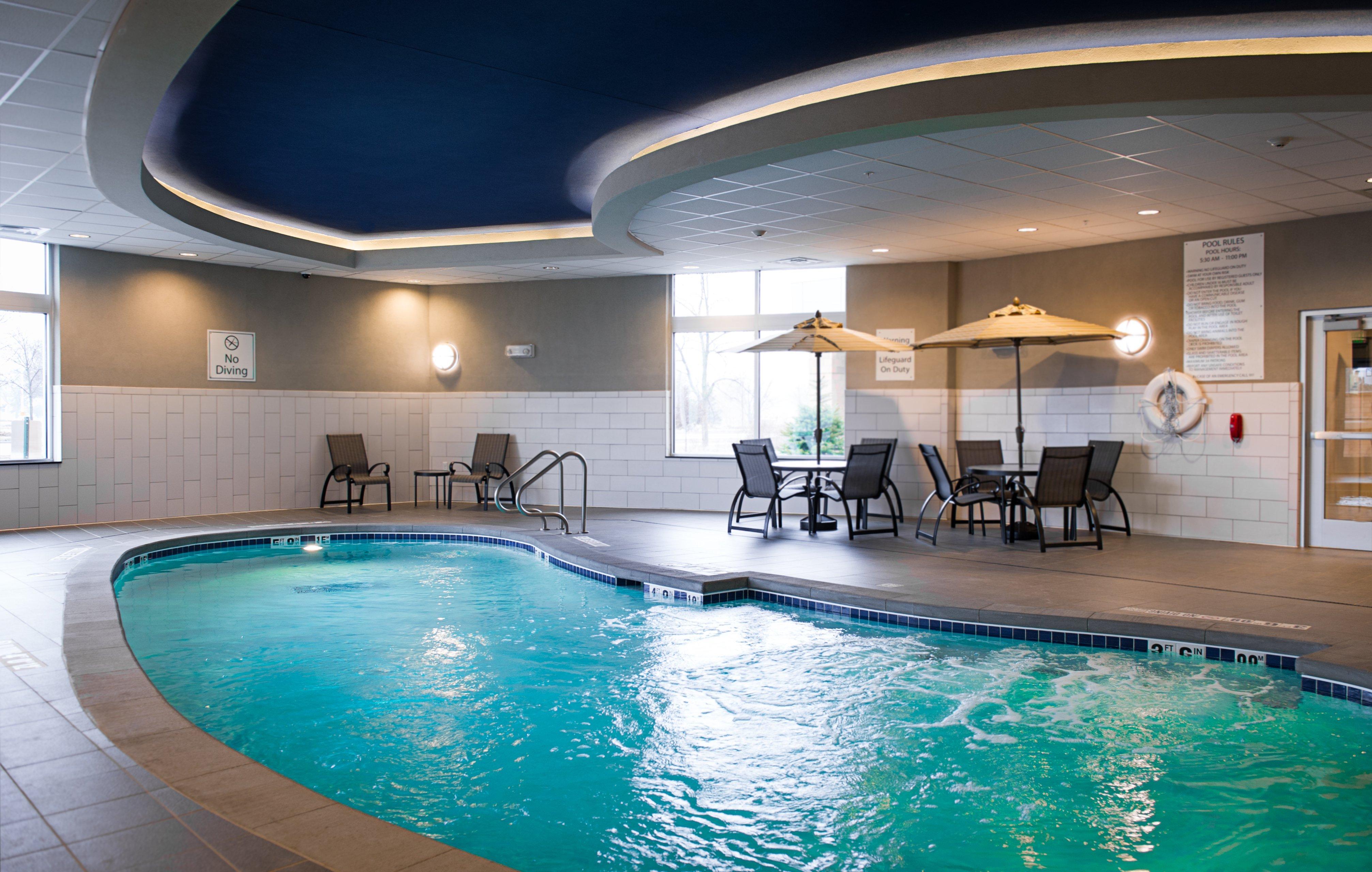 Holiday Inn Express And Suites Madison Central By Ihg Esterno foto